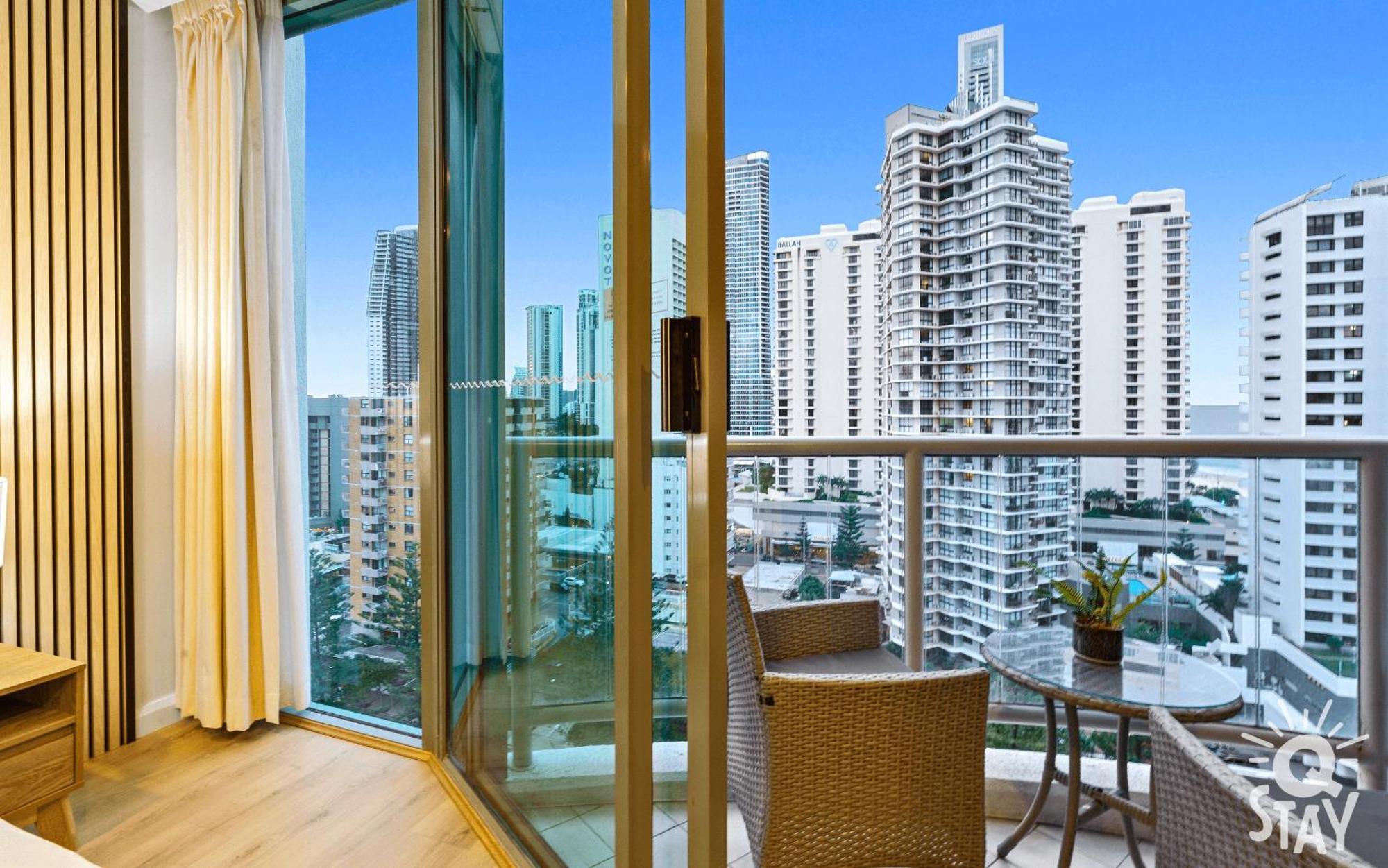 Legends Surfers Paradise Mid Week Madness Deal - Q Stay Gold Coast Exterior photo