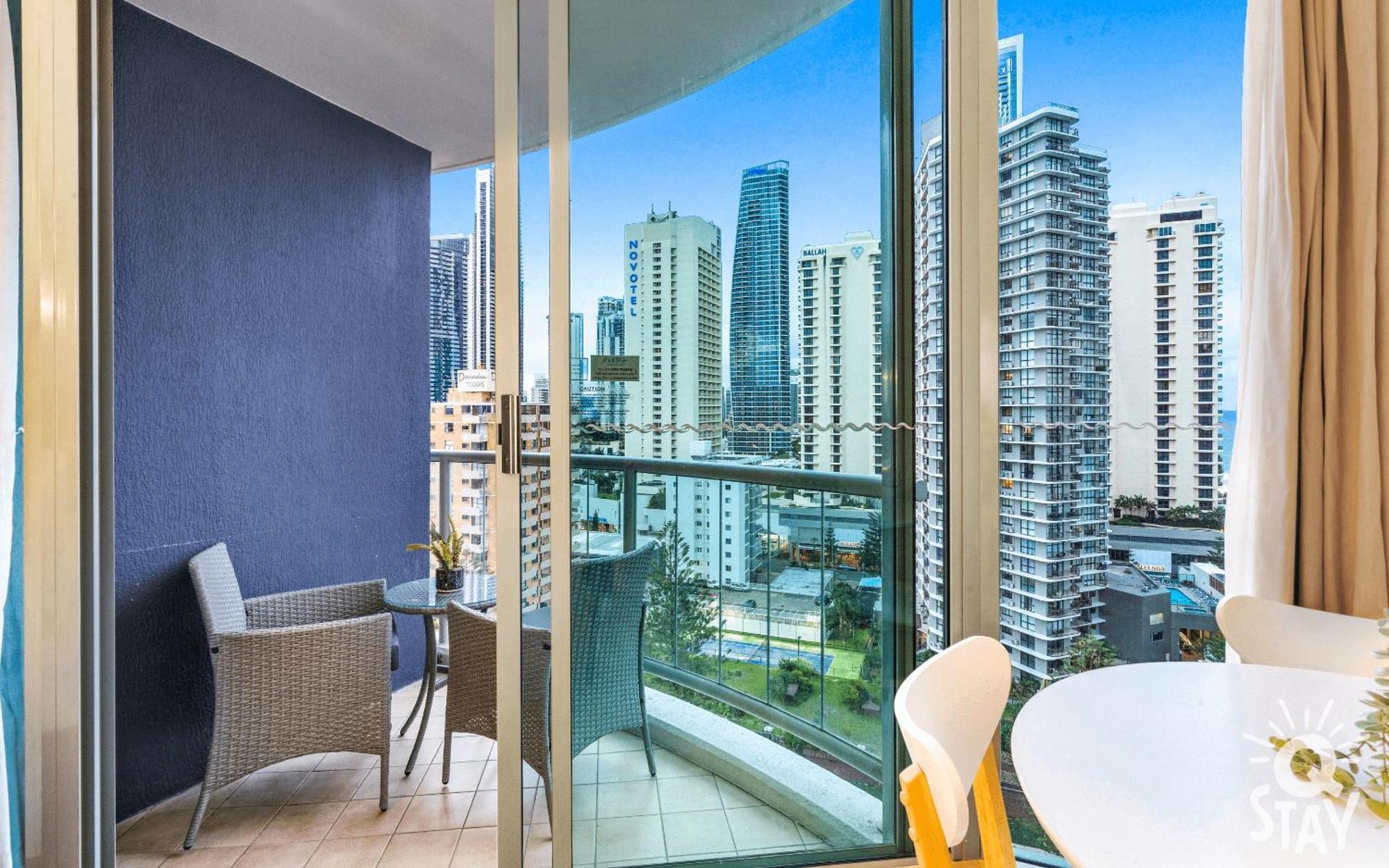 Legends Surfers Paradise Mid Week Madness Deal - Q Stay Gold Coast Exterior photo